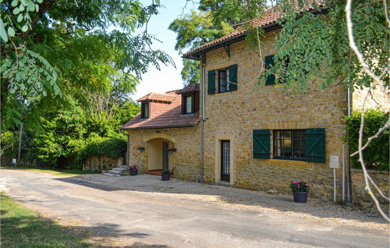 1 Bedroom Cozy Apartment In Vitrac Витрак Экстерьер фото